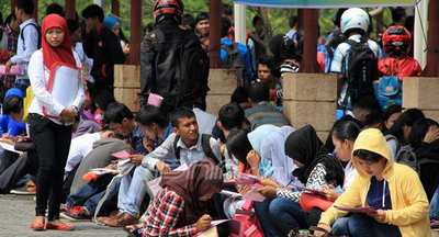  pencaker padati bursa kerja